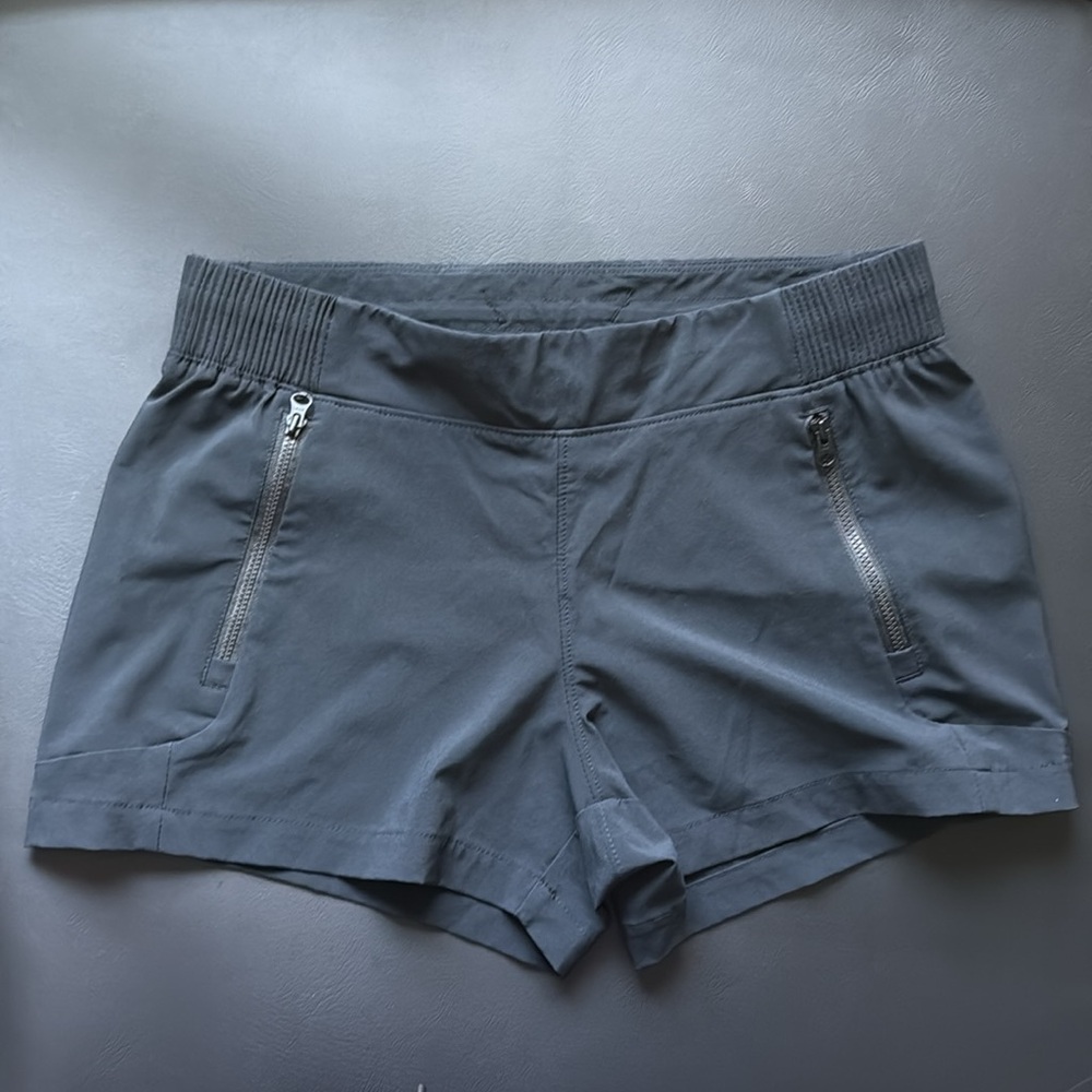 Columbia black PFG shorts size small - Picture 6 of 6